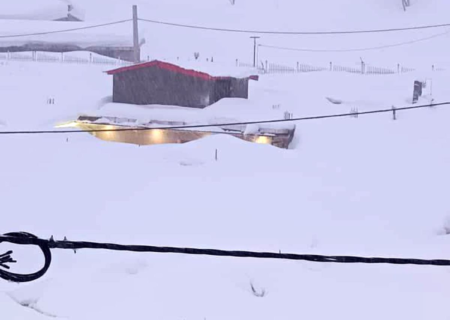 دفن شدن خانه‌ها در کوهرنگ در پی بارش انبوه برف