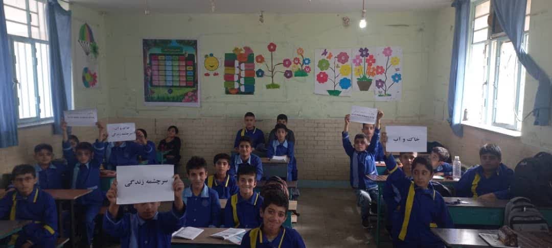 برگزاری برنامه‌ آموزشی در مدارس شهرستان لالی به مناسبت روز جهانی خاک