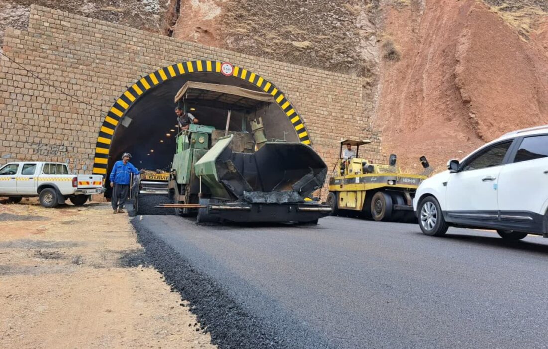 نقاط حادثه خیز محور لالی به مسجدسلیمان در محدوده تونل ها آسفالت شد + تصاویر