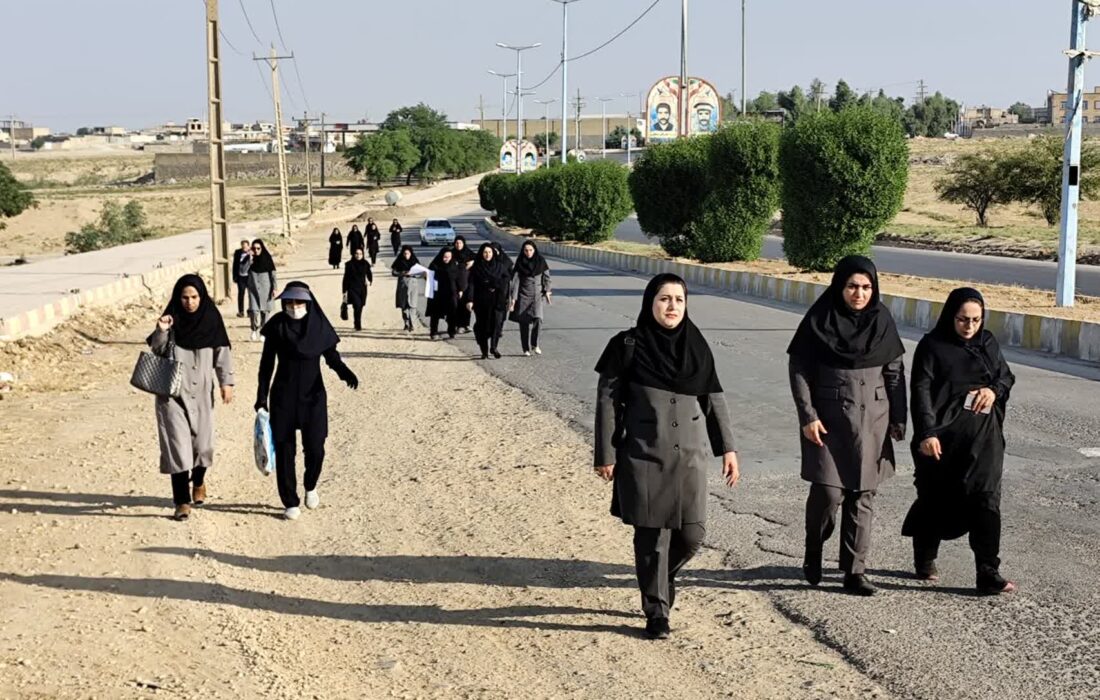همایش پیادهروی بانوان لالی به مناسبت هفته سلامت بانوان ایران برگزار شد