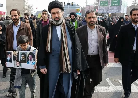 آیت‌الله سید مجتبی خامنه ای سومین رهبر جمهوری اسلامی ایران شد